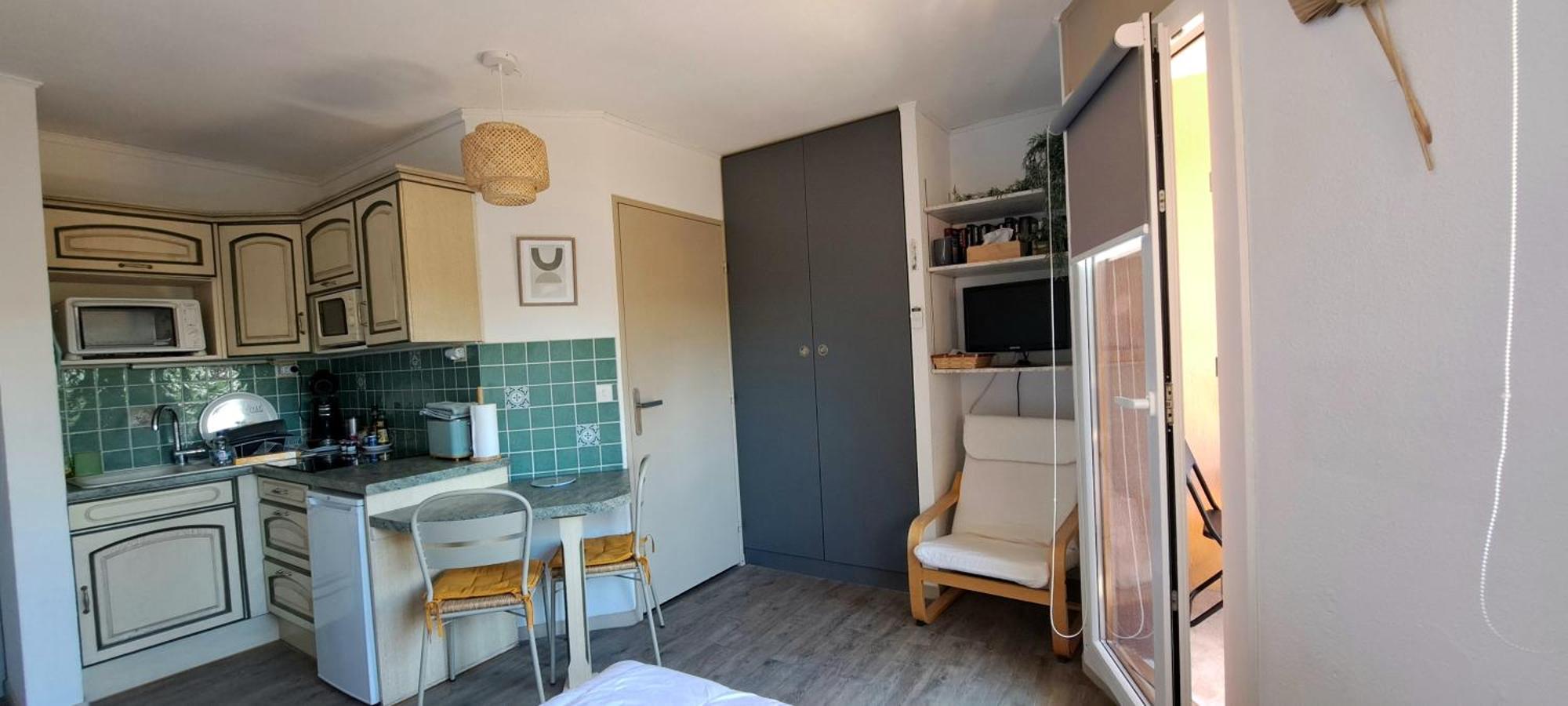 Studio Meuble Cures Thermales Avec Vue Gréoux-les-Bains Exteriör bild